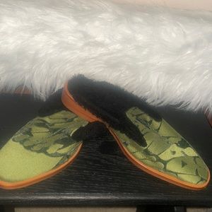 Free people green embroidered Butterfly Effect fuzzy mule Sz 37 NWOT